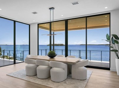 Bayfront Elegance and Modern Luxury in Tierra Verde 